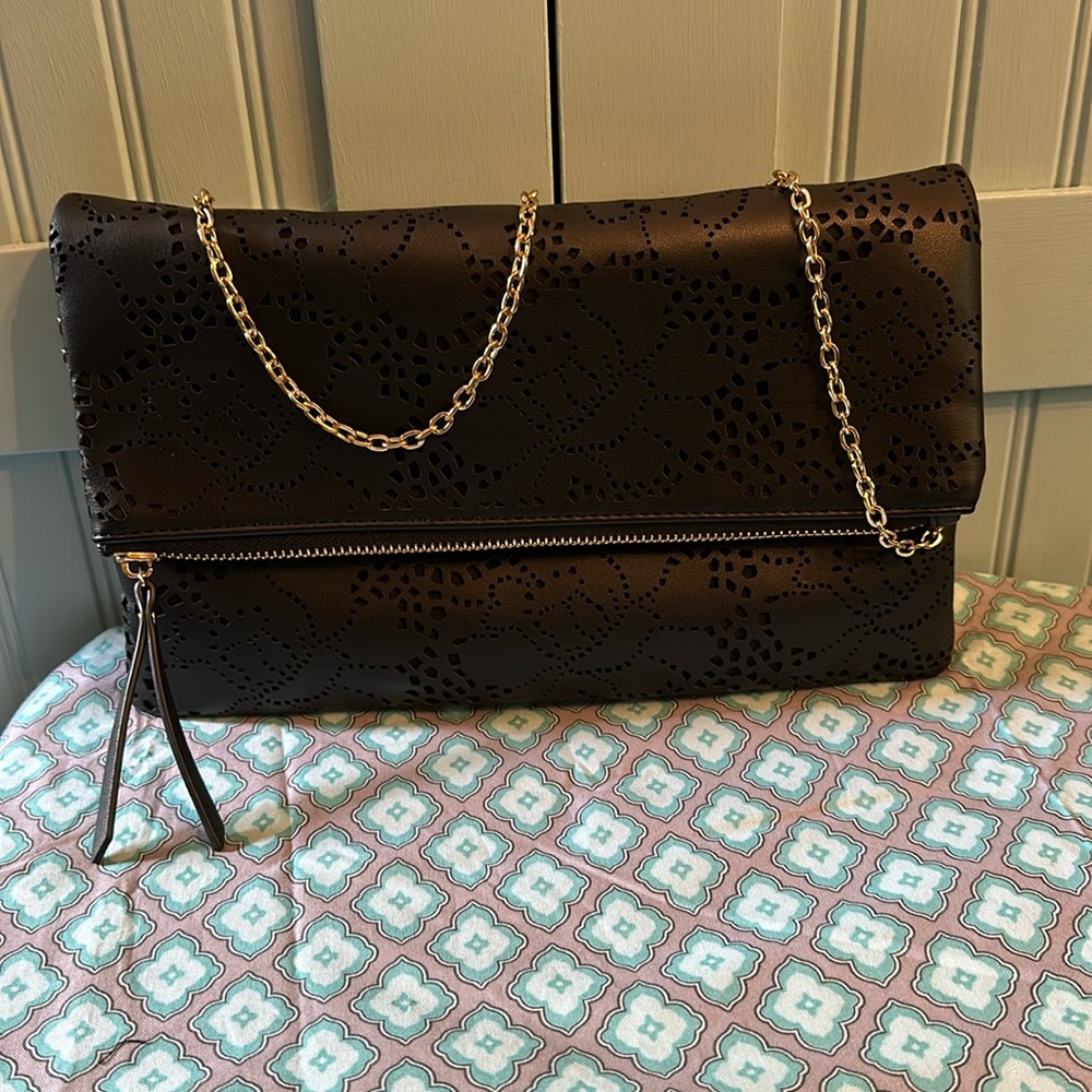 Black Urban Expressions crossbody purse.